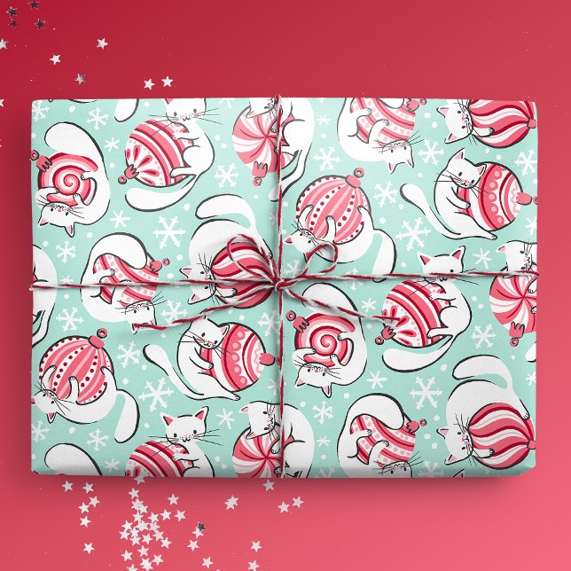 Papel De Presente Kittens Natal com Peppermint Candy Baubles (Kittens with Peppermint Candy Baubles Gift Mockup)
