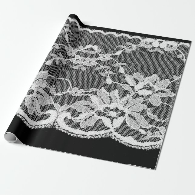 Papel De Presente Lace floral branco sobre fundo preto. (Desenrolado)