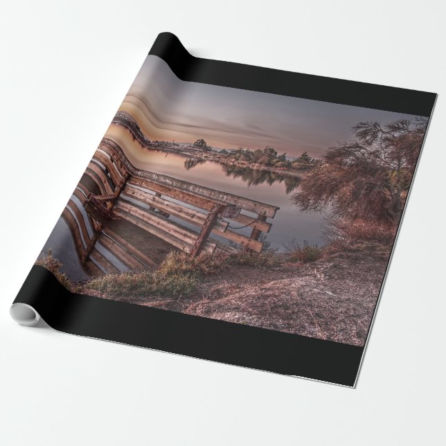 Papel De Presente Lago Dock no Sunrise (Desenrolado)