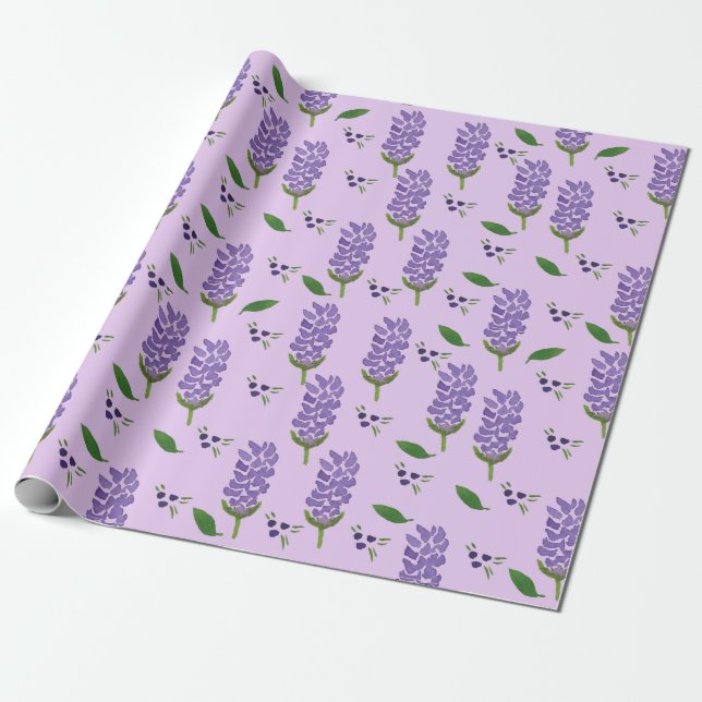 Papel De Presente Lavanda Flores em um fundo violeta claro (Desenrolado)