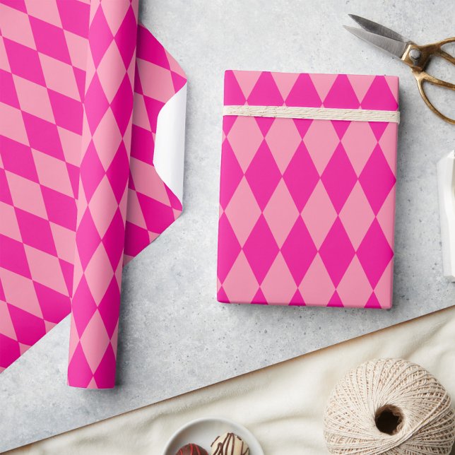 Papel De Presente Light and Dark Pink Harlequin Diamonds Checkers  (Criador carregado)