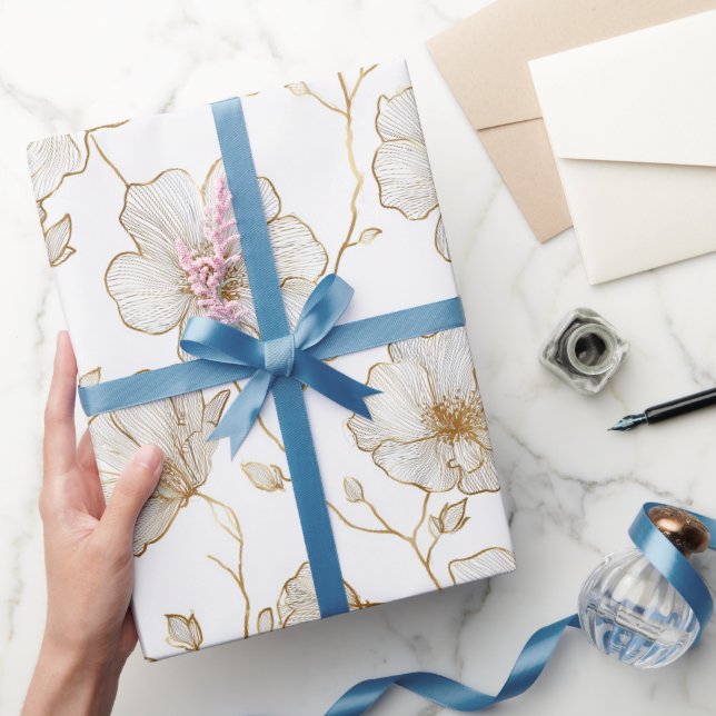 Papel De Presente Linha de Flores Brancas Chic Dourado Padrão Floral (Presentear)