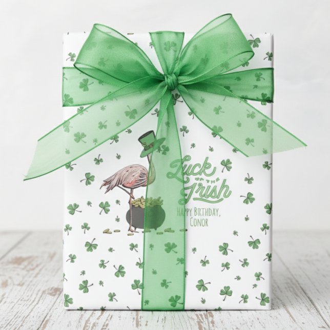 Papel De Presente Luck of the Irish Flamingo Shamrock (Luck of the Irish Lucky Green Shamrock Wrapping Paper for March or St Patrick's Day Birthday Party)