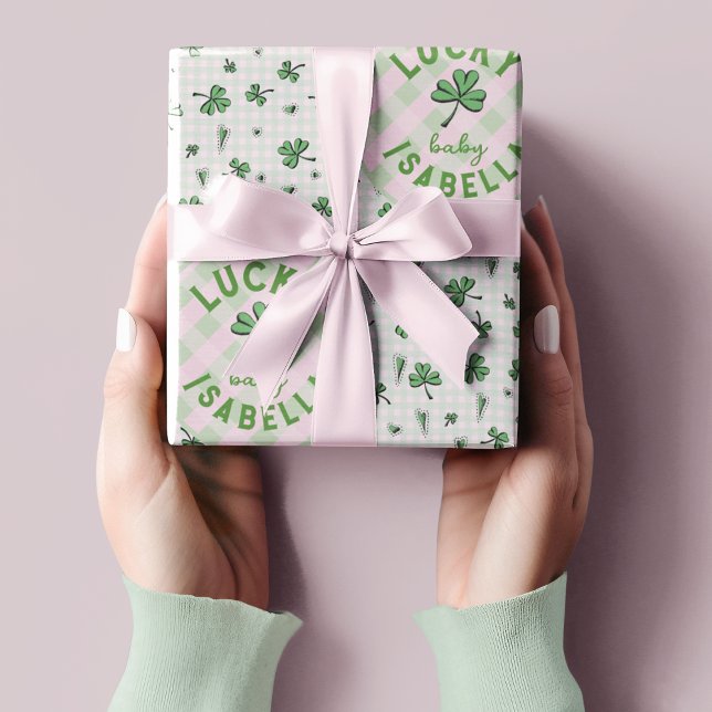 Papel De Presente Lucky Baby Pink e Ruas Verdes (Cute Lucky Baby Personalized Pink & Green Gift Wrap. Baby Girl, New Baby, Baby Shower, 1st Birthday.)