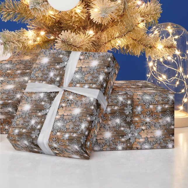 Papel De Presente Madeira de celeiro russa, flocos de neve de prata  (Feriados)