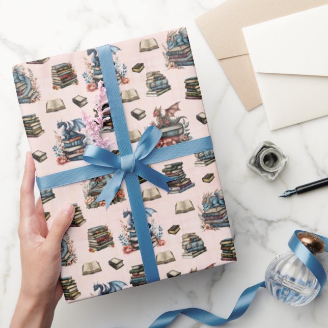 Papel De Presente Magical Dragons & Books on Light Peach (Presentear)