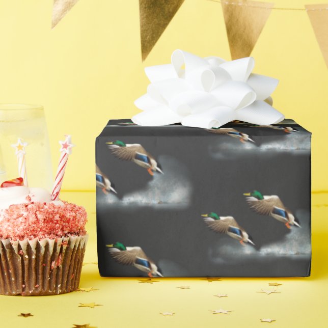 Papel De Presente Mallard Duck Voando Sobre A Água (Festa de aniversário)