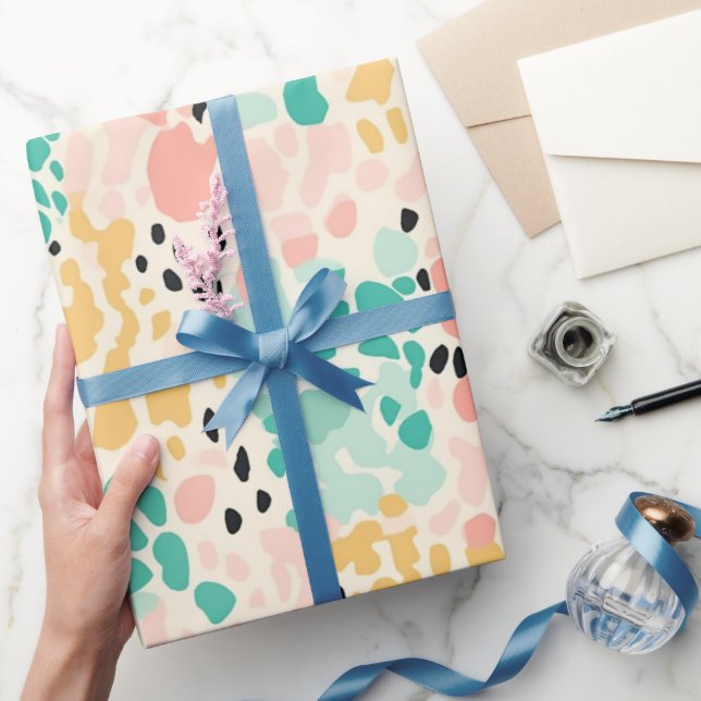 Papel De Presente Manchas de leopardo em verde coral pastel (Presentear)