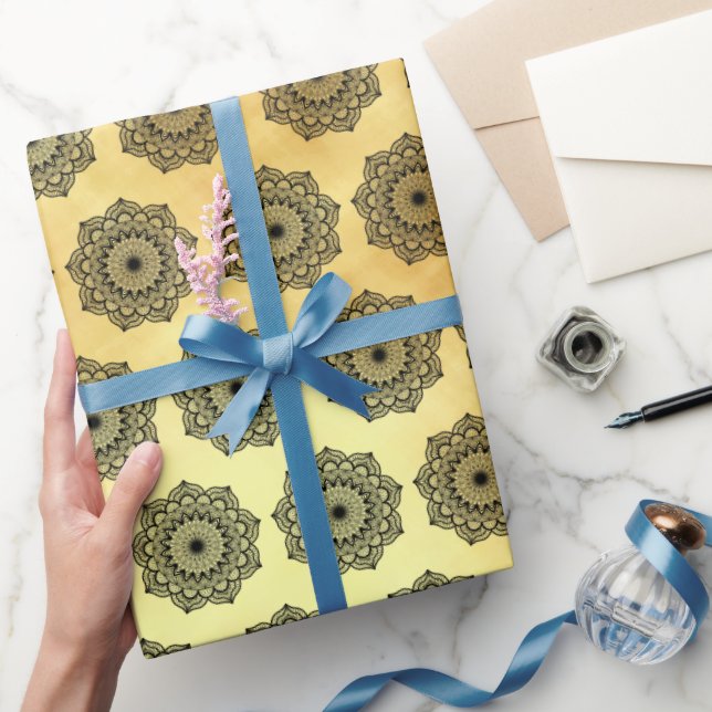 Papel De Presente Mandalá Preto em Fundo Dourado Suave (Presentear)