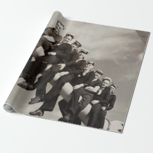 PAPEL DE PRESENTE MARINHEIROS EM UMA ARMA NAVAL CAPAZ SEAMAN DAVID R