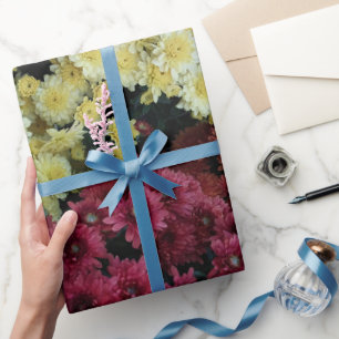 Papel De Presente maroon e mães brancas florais