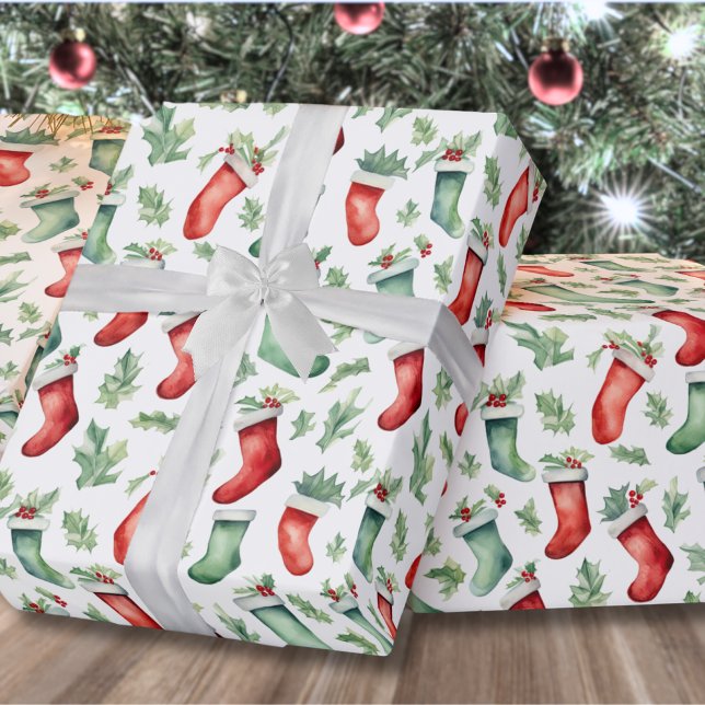 Papel De Presente Meias Vermelhas e Verdes de Natal (Traditional Festive Red Green Stockings Christmas Wrapping Paper)
