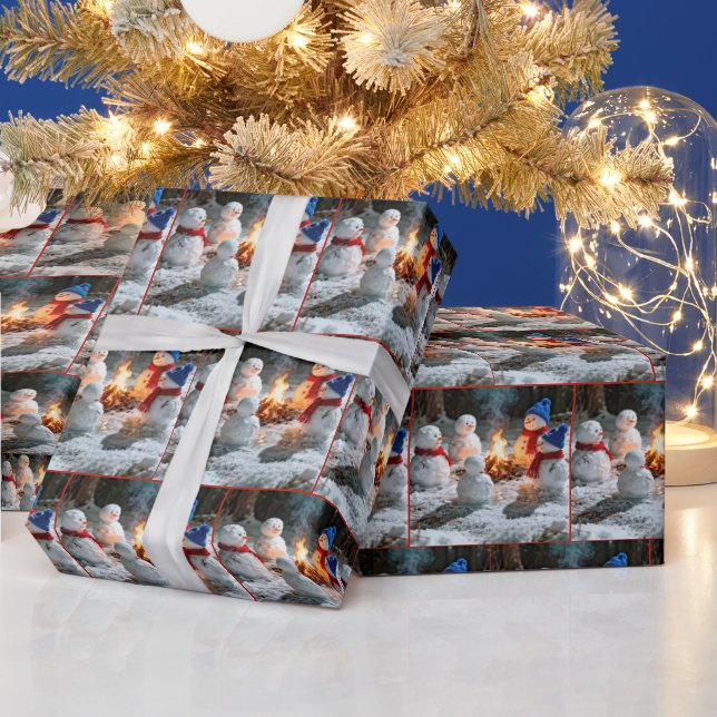 Papel De Presente Melting Snowmen Sitting Around a Campfire (Feriados)