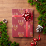 Papel De Presente Menorah Hanukkah Velas Desenhando Ruby Festivo Ver<br><div class="desc">Velas de folha de ouro falsa para a comemoração de Chanucá em fundo colorido de champanhe. A ilustração menorah Whimsical com estrelas brancas cobria velas celestiais em um falso suporte de velas menorah dourada. Menorah elegante casamento estrelado Hanukkah ilustrava presentes de design e produtos de papel.</div>