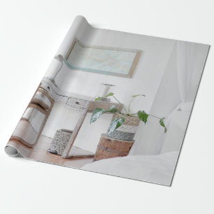 PAPEL DE PRESENTE MESA VAZIA PERTO DA CURTINA