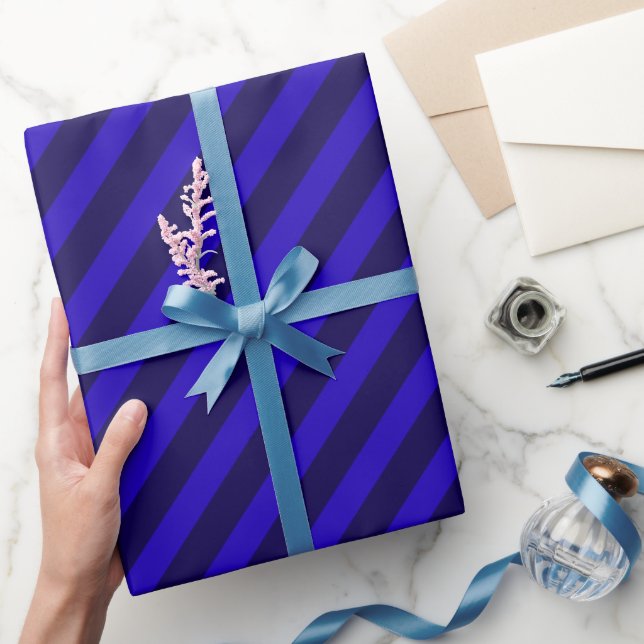 Papel De Presente Modelo de Listras Clássicas Elegantes Azul Escuro  (Presentear)