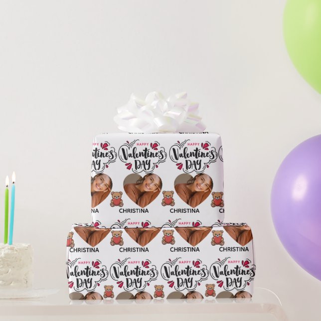 Papel De Presente Modern Red Happy Valentines Day one Heart Photo (Presentes para festas)