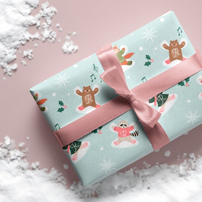 Papel De Presente Monograma de Animais da Floresta de Anjo de Neve (Snow Angel Woodland Forest Animals Monogram Wrapping Paper)
