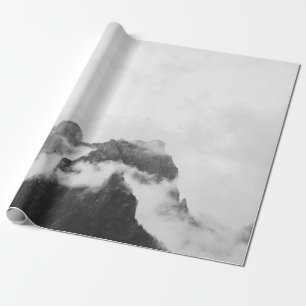 PAPEL DE PRESENTE MONTANHA SOB NUVEM BRANCA DURANTE O DIA