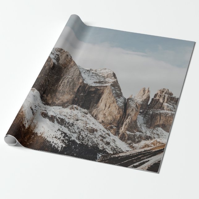 PAPEL DE PRESENTE MONTANHAS ROCKY PERTO DAS PINAS (Desenrolado)