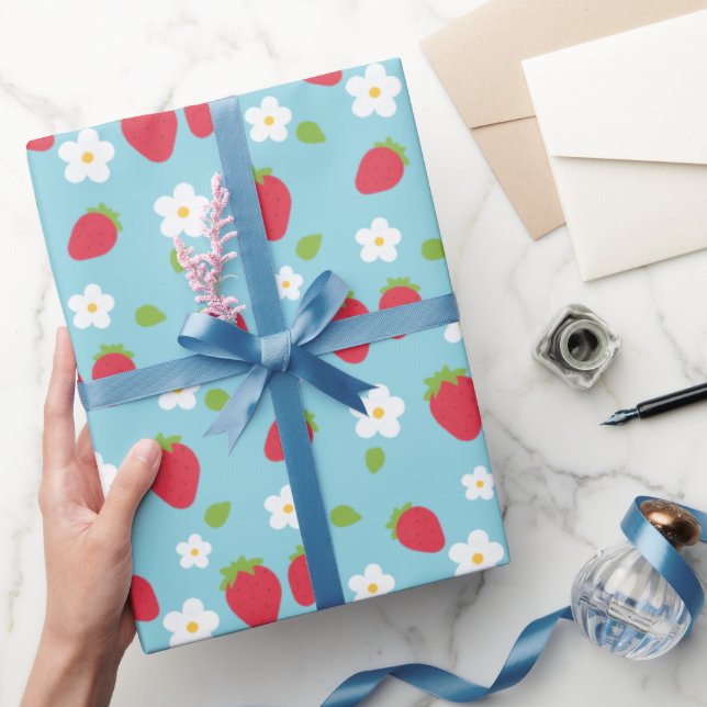 Papel De Presente Morangos fofos e flores doce kawaii feminino (Presentear)