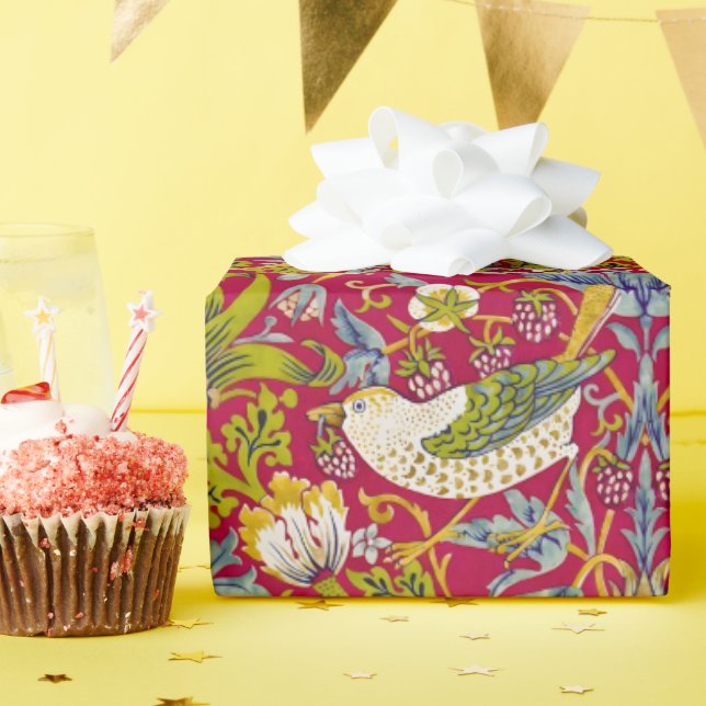Papel De Presente Morris Red Background Strawberry Thief Patterno (Festa de aniversário)