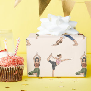 Papel De Presente Mulheres em Pose de Yoga em Padrão Beje de Treino