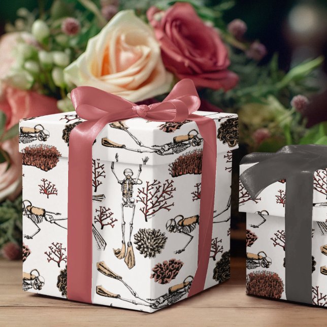 Papel De Presente Nadar Scuba Diver Skeletons e Coral (Hand-Drawn in Black Ink, Skeleton Scuba Divers Swim among Red Corals on an Elegant White Background.)