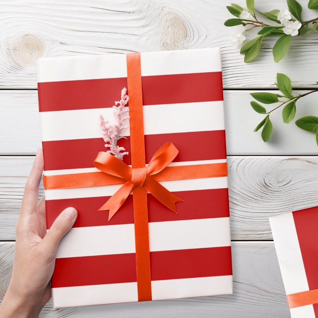Papel De Presente Natal das Bandas Brancas Vermelhas Modernas (Criador carregado)