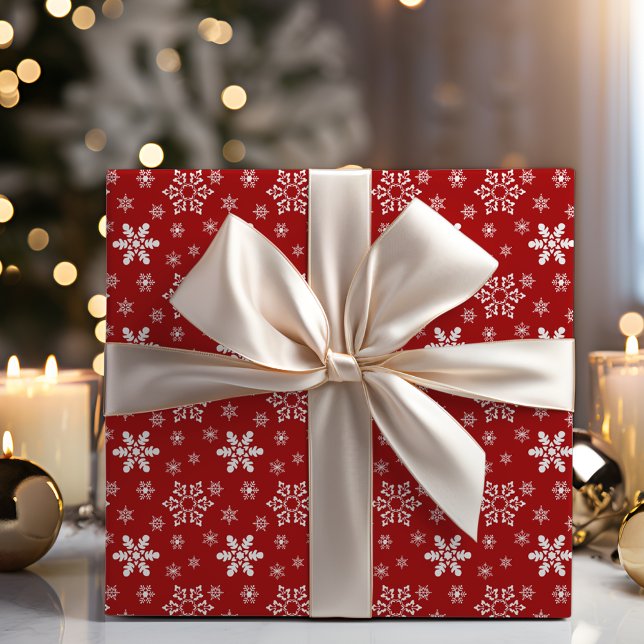 Papel De Presente Natal Festivo Vermelho E Neve Branca (Festive Red And White Snowflake Christmas Wrapping Paper)