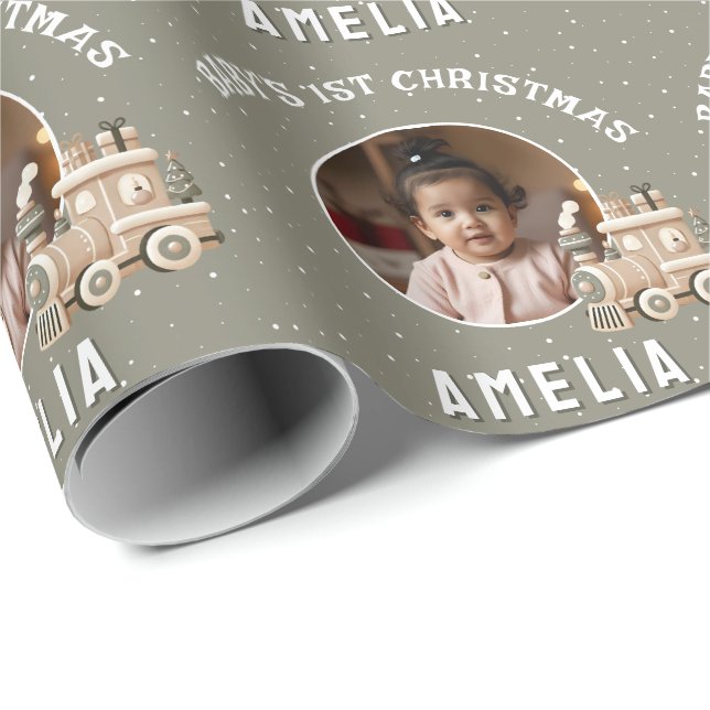 Papel De Presente Neutral Baby’s 1st Christmas Train Keepsake Photo (Ponta do rolo)