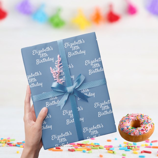 Papel De Presente Nome branco azul empoeirado de aniversário (Criador carregado)