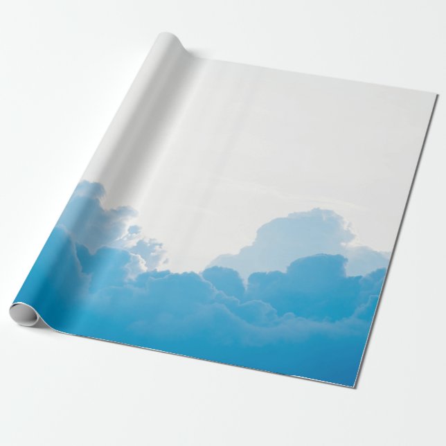PAPEL DE PRESENTE NUVENS AZUIS SOB O CÉU BRANCO (Desenrolado)