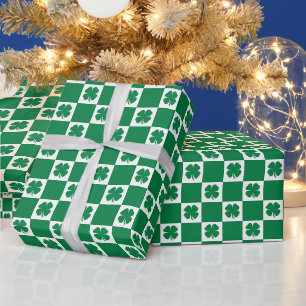 Papel De Presente Padrão aproximado de Shamrock verde e branco veri