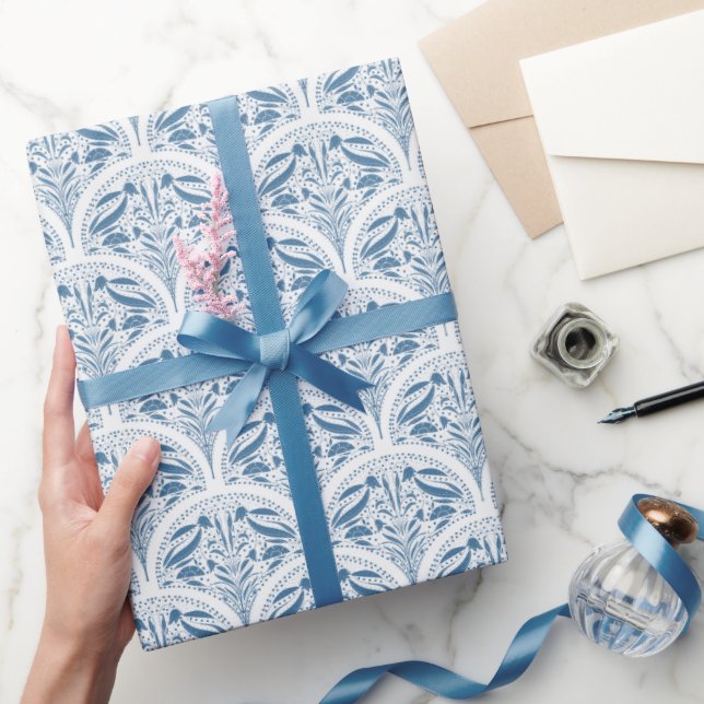 Papel De Presente Padrão Botânico Floral Azul e Branco de Primavera (Presentear)