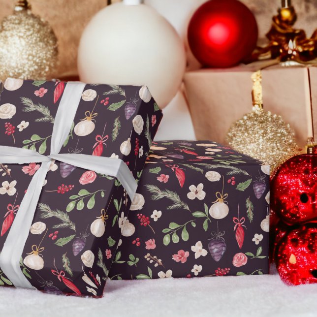 Papel De Presente Padrão de aquarela floral floral russo (Rustic Christmas floral bauble watercolor pattern Wrapping Paper on purple)