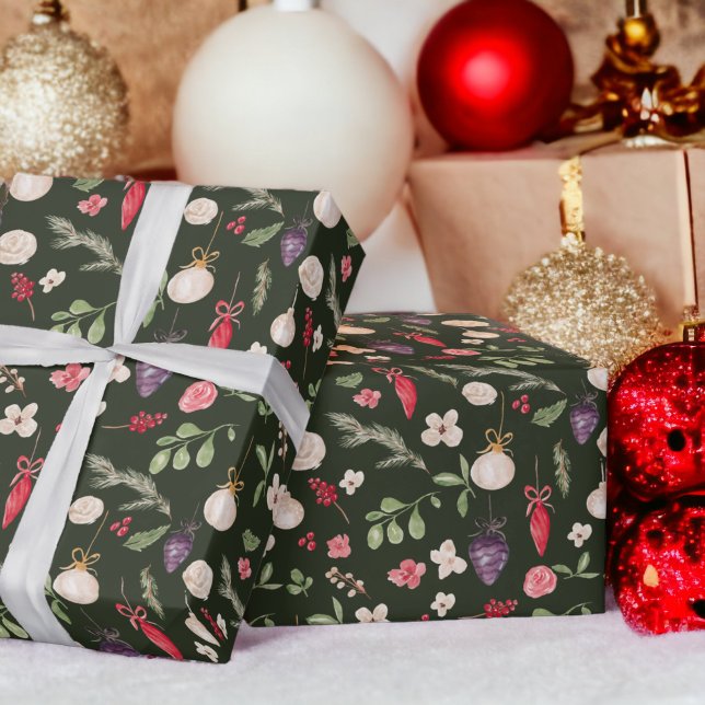 Papel De Presente Padrão de aquarela floral floral russo (Rustic Christmas floral bauble watercolor pattern Wrapping Paper on green)
