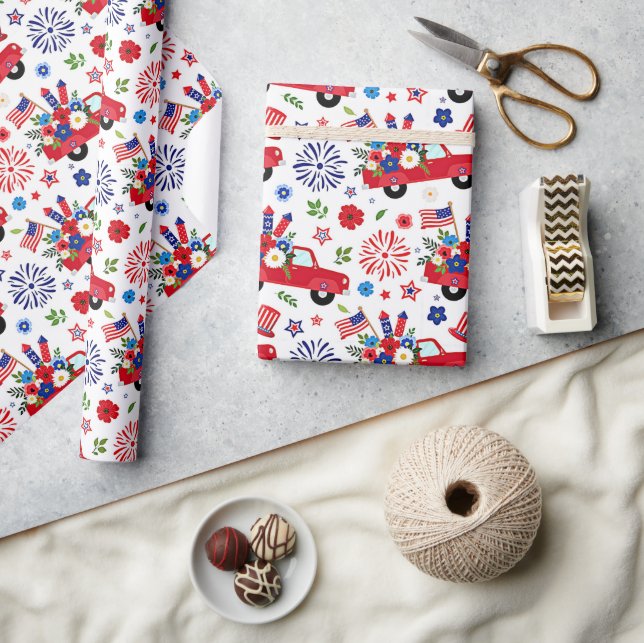Papel De Presente Padrão de caminhão e fogo de artifício patriótico (Artesanato)