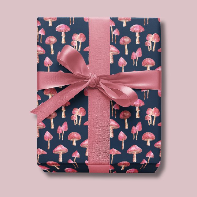 Papel De Presente Padrão de Cogumelo Rosa (Pink mushroom wrapping paper. Woodland mushrooms on navy blue background.)