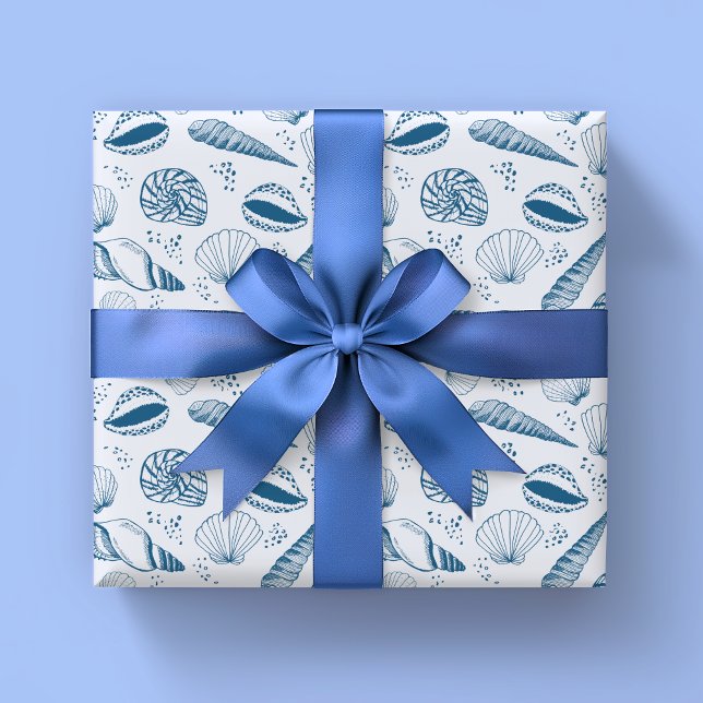 Papel De Presente Padrão de conchas marinhas (Blue seashell nautical beach theme wrapping paper rolls.)