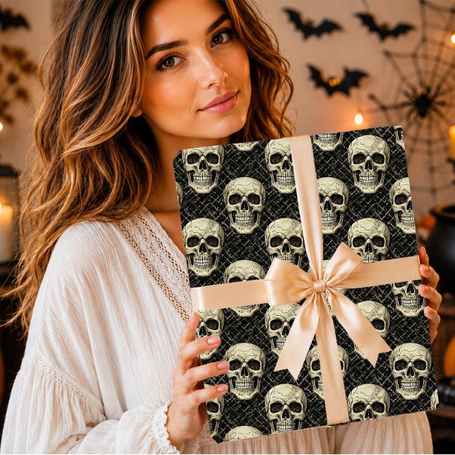 Papel De Presente Padrão de Crânio de Creme Gótico Rachado (Criador carregado)