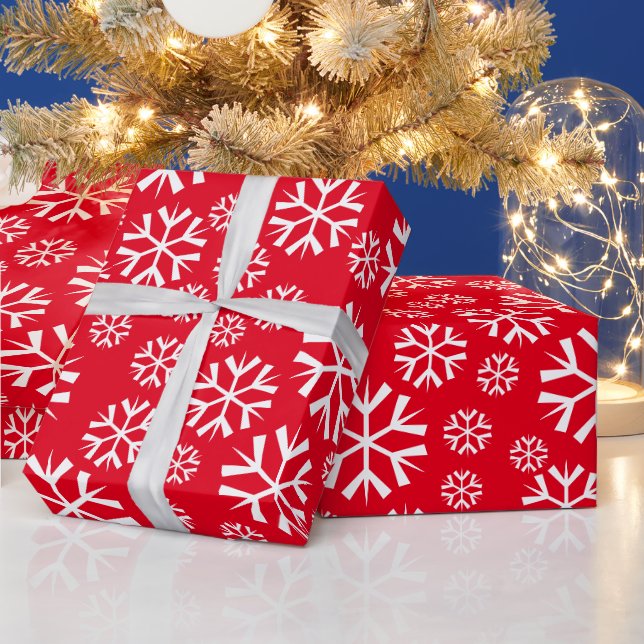 Papel De Presente Padrão de Flocos de Neve Brancos no Fundo Vermelho (Feriados)