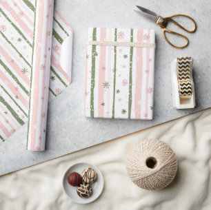 Papel De Presente Padrão de Flocos de Neve Rosa e Verde Minimalista 