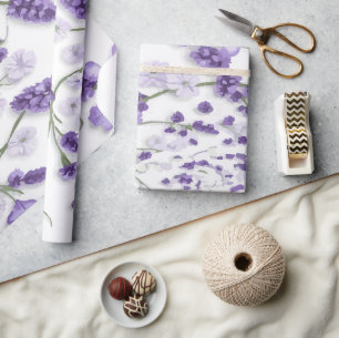 Papel De Presente Padrão de Flor de Lavanda Suave em Fundo Branco