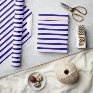Papel De Presente Padrão de listras brancas e lilás com azul-marinho