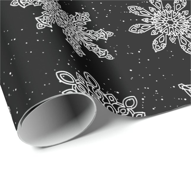 Papel De Presente Padrão de Natal do Floco de Neve Preto e Branco (Ponta do rolo)