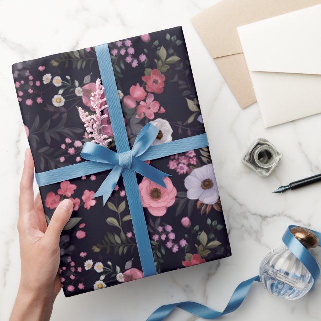 Papel De Presente Padrão De Rosa De Verão Em Preto (Presentear)