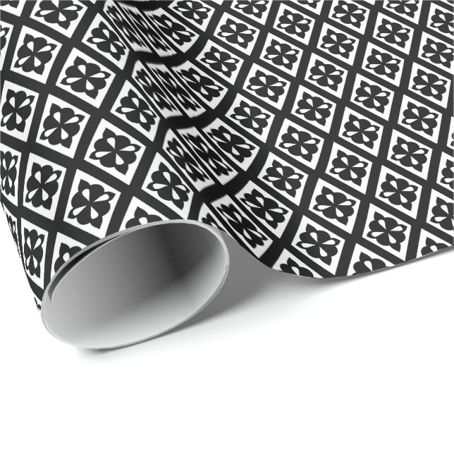 Papel De Presente Padrão diamante - preto e branco (Ponta do rolo)