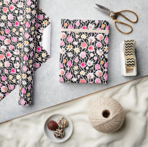 Papel De Presente Padrão floral em aquarela rosa, amarelo e preto