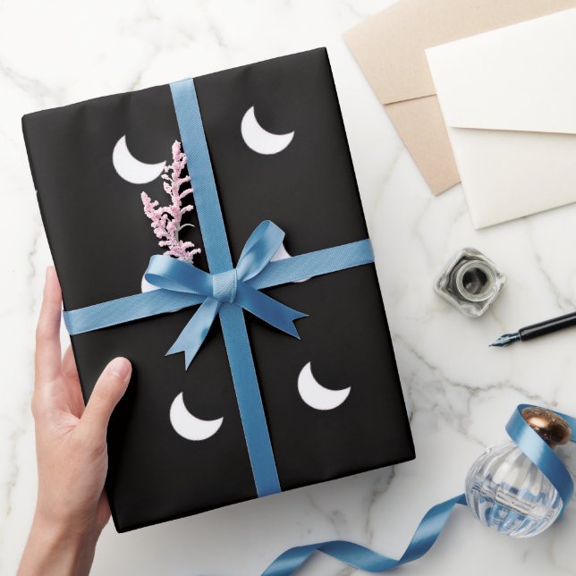 Papel De Presente Padrão Mínimo de Lua Crescente em Fundo Preto (Presentear)